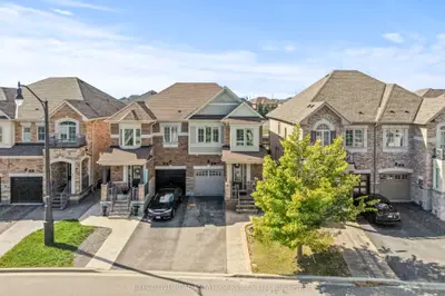 52 Bernadino Street, Brampton, On L6p 4g1