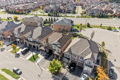 52 Bernadino Street, Brampton, On L6p 4g1
