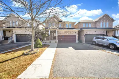 5 Senwood Street, Brampton, On L7a 3s6
