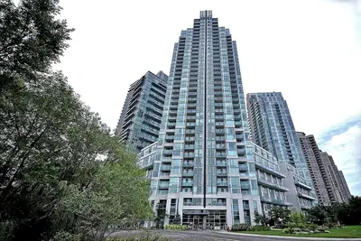 220 Burnhamthorpe Road 2201, Mississauga, On L5b 4n4