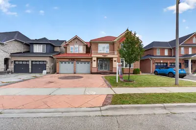 70 Maldives Crescent, Brampton, On L6p 1l1