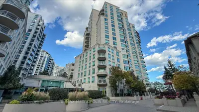 2111 Lake Shore Boulevard W 816, Toronto, On M8v 4b2