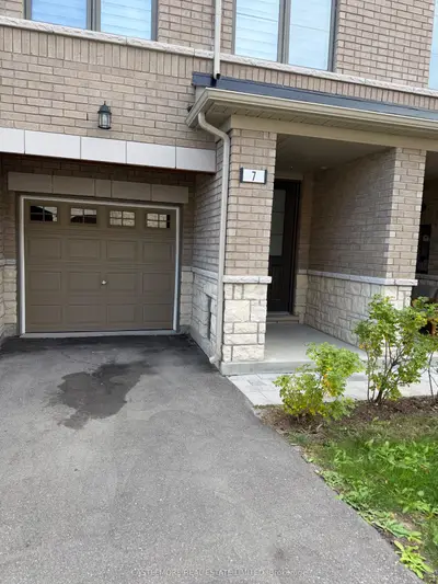 7 Arcola Street, Brampton, On L6p 4n6