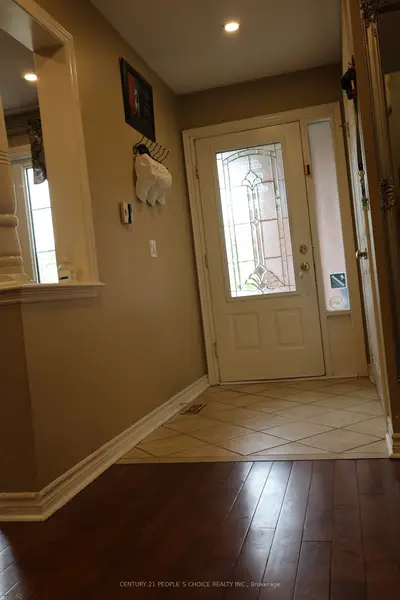 22 Novella Place, Brampton, On L6s 5x1