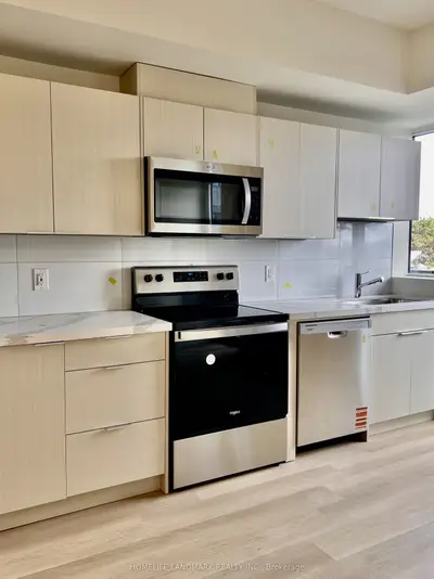 2825 Jane Street 316, Toronto, On M3n 0a8