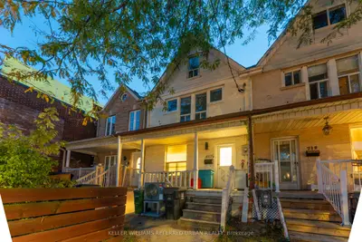 716 Lansdowne Avenue Upper, Toronto, On M6h 3y8