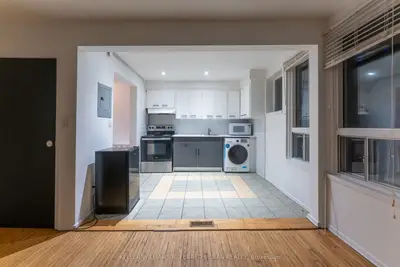 716 Lansdowne Avenue Upper, Toronto, On M6h 3y8