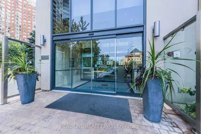 330 Burnhamthorpe Road W 801, Mississauga, On L5b 0e1