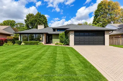 75 Ravensbourne Crescent, Toronto, On M9a 2b1
