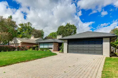 75 Ravensbourne Crescent, Toronto, On M9a 2b1