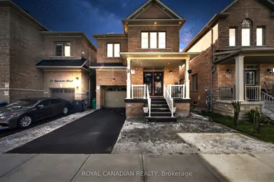 33 Bachelor Street, Brampton, On L7a 5b1