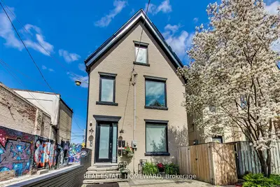 73 Elm Grove Avenue 4, Toronto, On M6k 2j2