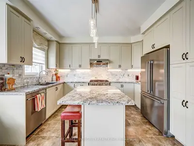 537 Stream Crescent, Oakville, On L6m 1n7