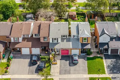 4002 Bishopstoke Lane, Mississauga, On L4z 1j2