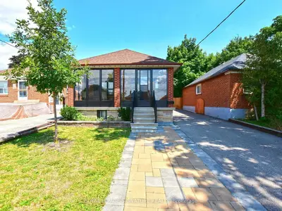 103 Richardson Avenue, Toronto, On M6m 3s2
