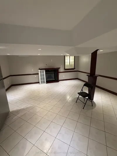 41 Mountainberry Road Basement, Brampton, On L6r 1j3