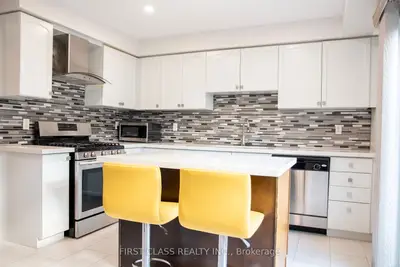 7224 Deanlee Court, Mississauga, On L5n 8r5