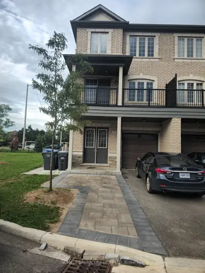 63 Hashmi Place E, Brampton, On L6y 0h8