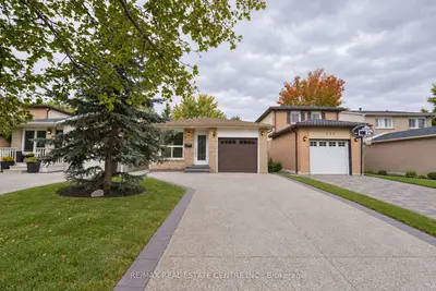 130 Martindale Crescent, Brampton, On L6x 2v1