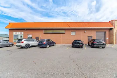 240 Clarence Street 1, Brampton, On L6w 1t4