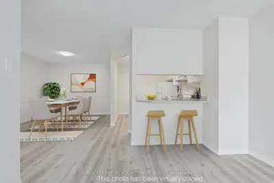 10 Laurelcrest Street 104, Brampton, On L6s 5y3