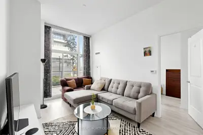 35 Watergarden Drive 112, Mississauga, On L5r 0g8