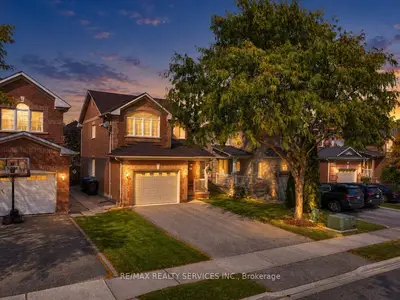 58 Sunny Glen Crescent, Brampton, On L7a 2c7