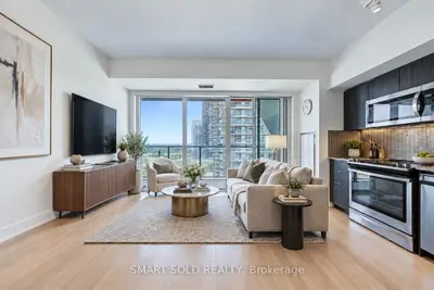30 Shore Breeze Drive 2313, Toronto, On M8v 0j1