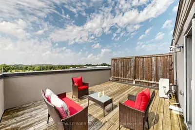 2441 Greenwich Drive 11, Oakville, On L6m 0s3