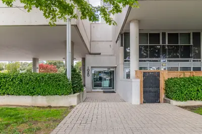 1040 The Queensway 215, Toronto, On M8z 0a7