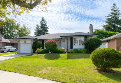 74 Crendon Drive, Toronto, On M9c 3h2