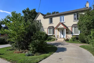1098 Kipling Avenue, Toronto, On M9b 3m2