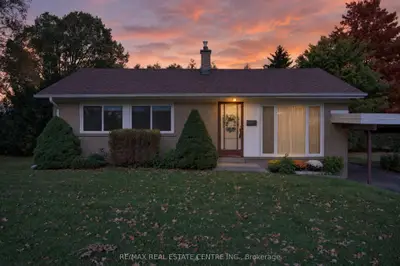 226 Elmwood Crescent, Milton, On L9t 1c4