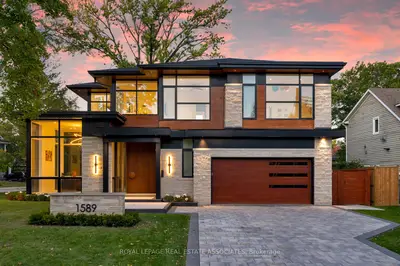 1589 Glenhill Crescent, Mississauga, On L5h 3c4