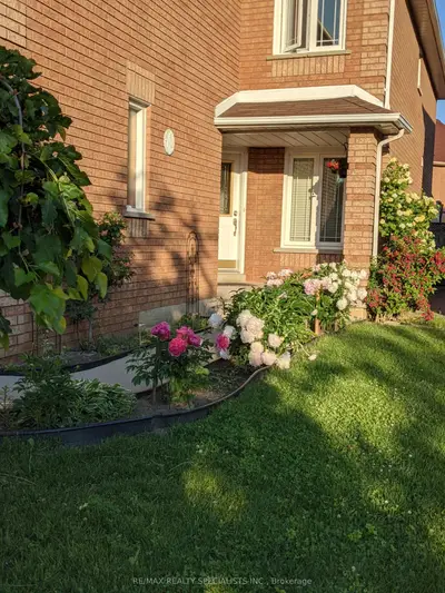 6923 Dillingwood Drive Main & 2nd, Mississauga, On L5n 6z7