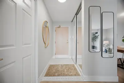 400 Webb Drive S 1407, Mississauga, On L5b 3z7