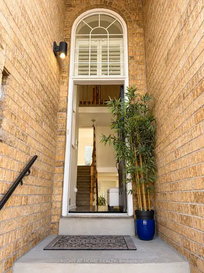 371 Fairgate Way, Oakville, On L6h 6y1