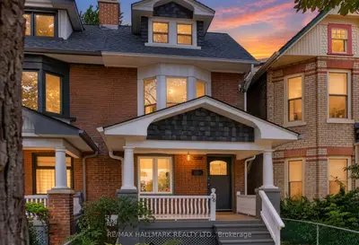 26 Pearson Avenue, Toronto, On M6r 1g1