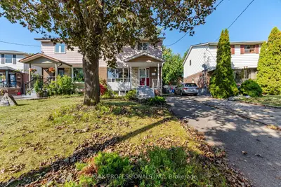 62 Edilou Drive, Toronto, On M8w 4b3