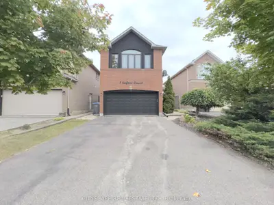 8 Safari Court, Brampton, On L7a 1g8