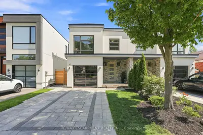 65 Forest Avenue, Mississauga, On L5g 1l3