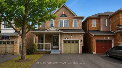 4 Slessor Lane, Brampton, On L6p 1m3