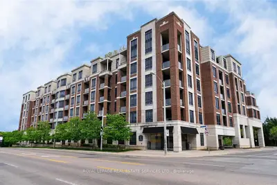 25 Earlington Avenue 219, Toronto, On M8x 3a3