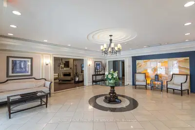 25 Earlington Avenue 219, Toronto, On M8x 3a3