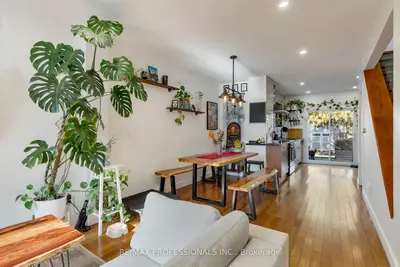 44 Mccormack Street, Toronto, On M6n 1x6