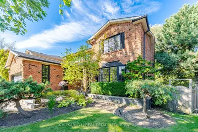 3 Esposito Court, Toronto, On M9c 5h6