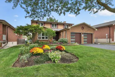 4151 Rockwood Road, Mississauga, On L4w 1l6