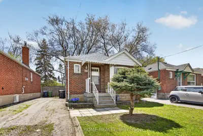 77 Elma Street, Toronto, On M8v 1x9
