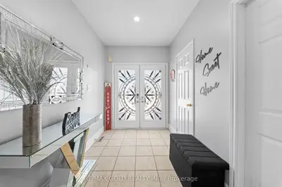 8 Bayridge Drive, Brampton, On L6p 2h8