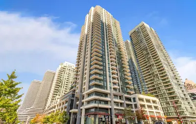 4055 Parkside Village Drive 3015, Mississauga, On L5b 0k8